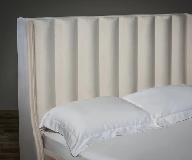 Edward Winged Bed - Image 6